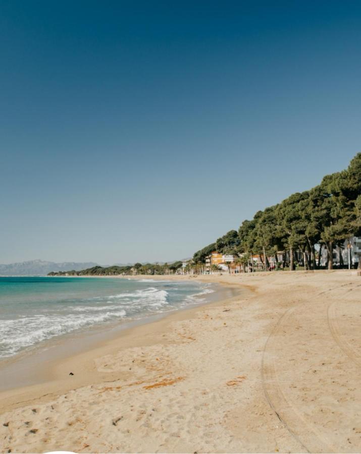 Apartamento Frente Al Mar Cambrils Bagian luar foto